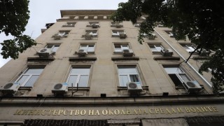 Чиновници разрешават екобезобразия тайно около празниците